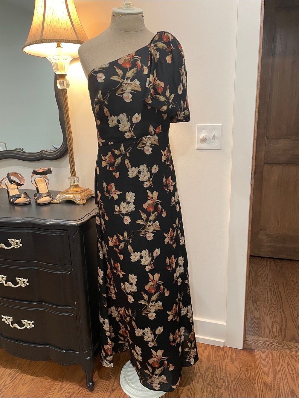 One-Shoulder Black Floral Maxi Dress